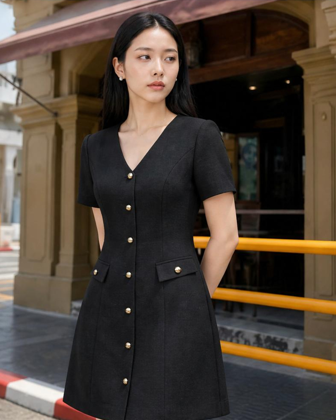 Piera – Váy Mini Cổ V Đính Cúc Hợp Kim
