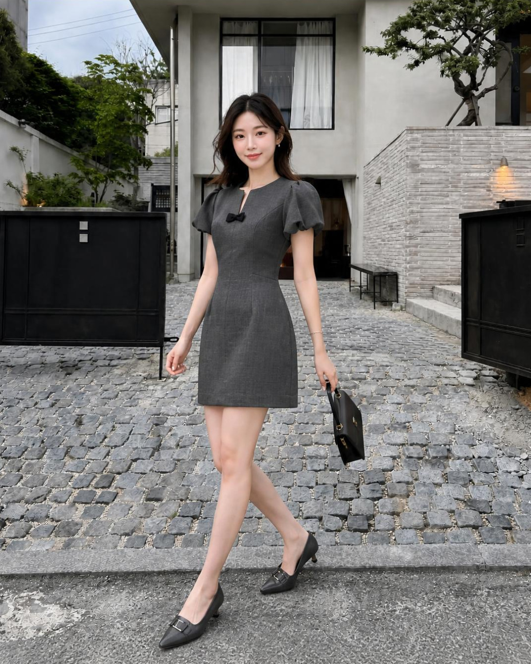 Elisa – Váy chữ A Mini Cổ tròn Xẻ Chữ V Đính Nơ Đen — Xám đậm