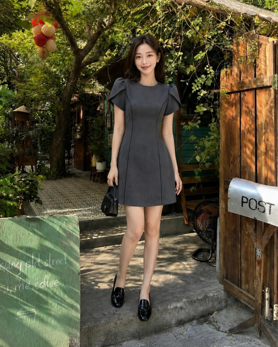 Zyra – Váy Mini Cổ tròn Tay Nụ Hoa Hồng — Xám đậm